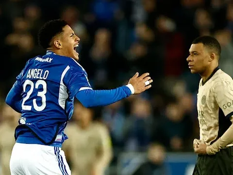PSG giành 3 điểm sau khi hứng trọn 20 cú sút