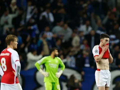 "Đáng lẽ ra Arsenal đã thắng trận tối qua, họ hơi cùn"