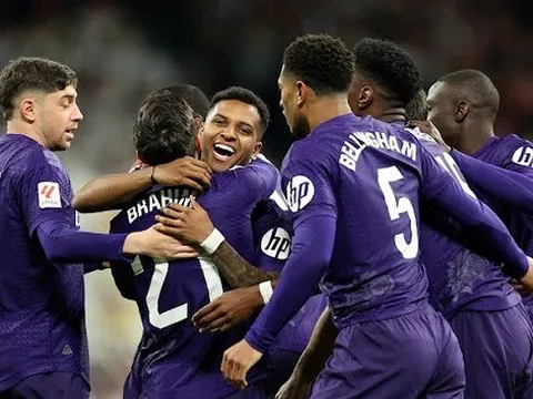 Rodrygo bên cánh trái là một con quái vật khác