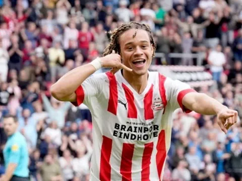 Tài năng đặc biệt đáp trả sự quan tâm của Arsenal