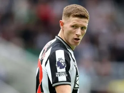 Tại sao Dan Ashworth cản Newcastle mua James Maddison?