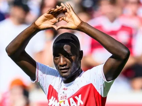 Tại sao Newcastle, M.U thèm khát Serhou Guirassy?