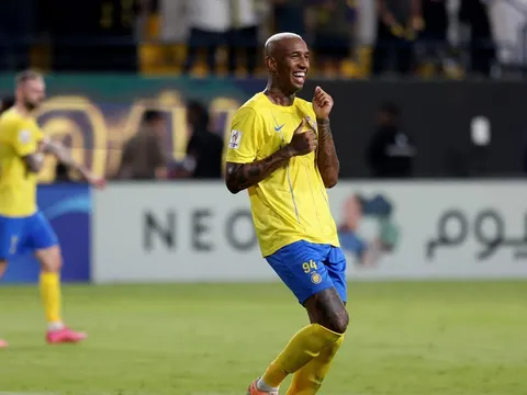 Talisca lập hat-trick, đội bóng của Ronaldo giành vé đi tiếp