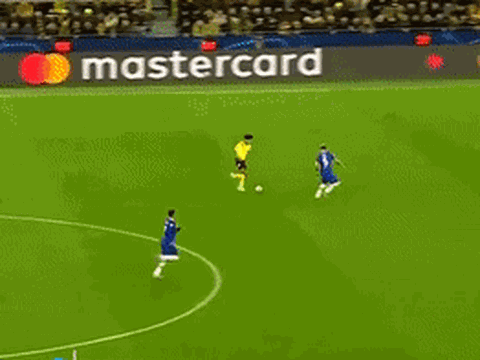 Tân binh 121 triệu euro của Chelsea bị chê phòng ngự nghiệp dư