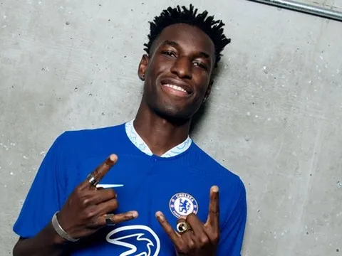 Tân binh Chelsea nhận lời khuyên từ Mane