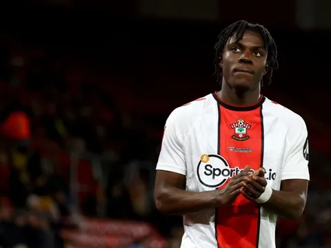 Tân binh tiềm năng của Liverpool bị nghi ngờ trình độ