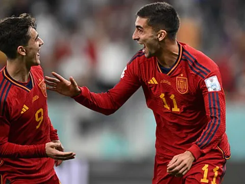 Tấn công rực lửa, Tây Ban Nha hủy diệt đối thủ 7 bàn