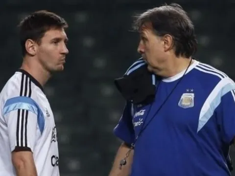 Quan hệ phức tạp giữa Messi và HLV mới