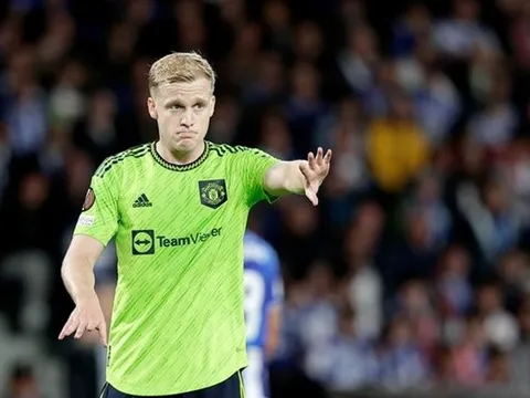 ‘Tàng hình’ trước Sociedad, Van de Beek đã đúng khi thừa nhận điều tồi tệ