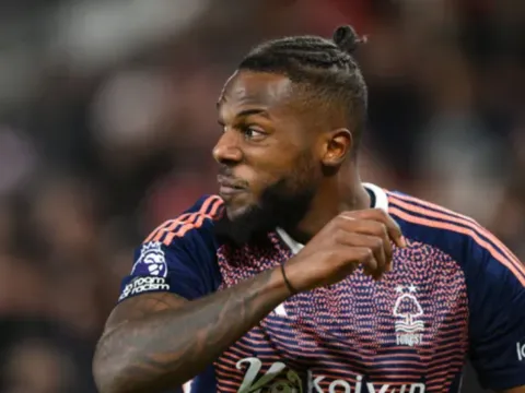 Hậu vệ Arsenal 'mắc kẹt' ở Nottingham Forest
