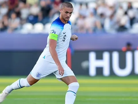 Ngọc quý Man City 'đắt như tôm tươi'