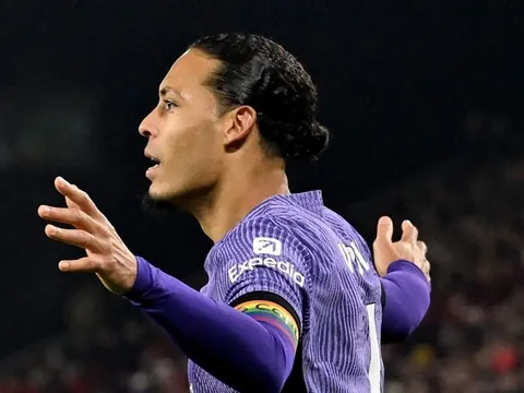 Màn trình diễn toàn diện của Virgil van Dijk
