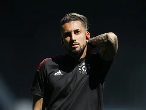 Alex Telles khao khát được đối đầu M.U