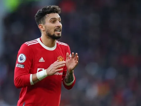 Alex Telles quyết loại M.U khỏi Europa League