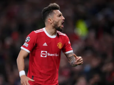 Telles nói lời ruột gan sau khi đổi kiểu tóc và ghi bàn cho Man Utd