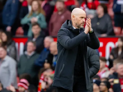 Ten Hag tiết lộ chìa khóa tạo nên hiệp 2 máu lửa