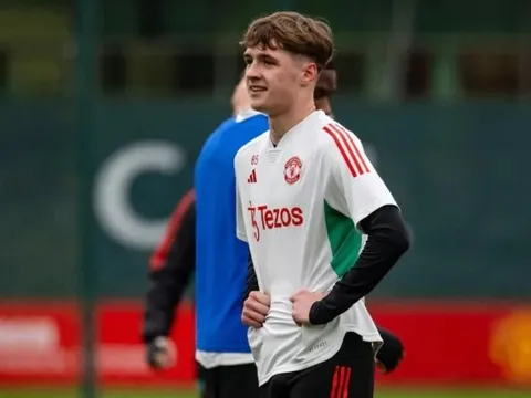Ten Hag ấp ủ kế hoạch khủng cho con trai của huyền thoại MU