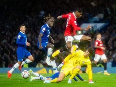 Ten Hag cảnh báo Rashford và Antony