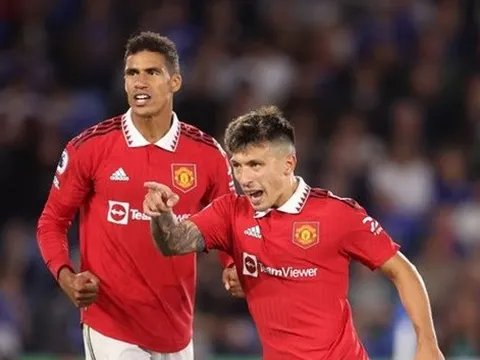 Ten Hag cập nhật về Varane - Martinez