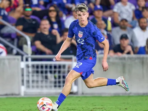 Ten Hag có thể mua một De Jong khác với giá 12 triệu euro