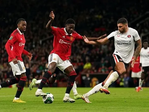 Ten Hag sắp mang tới cú sốc cho Arsenal