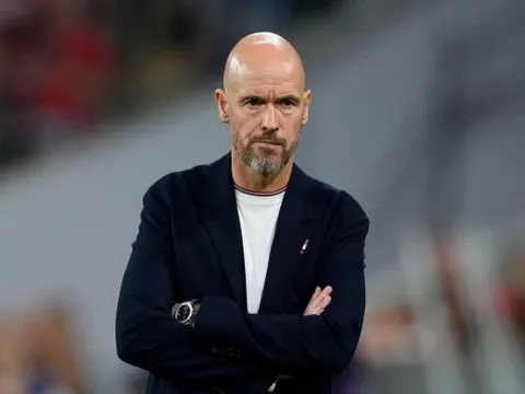 Ten Hag thừa nhận đội nhà 'đang ở tình thế hiểm nghèo'