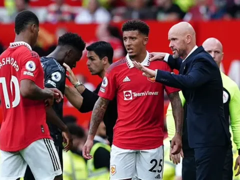 Ten Hag tiết lộ gây sốc về Jadon Sancho