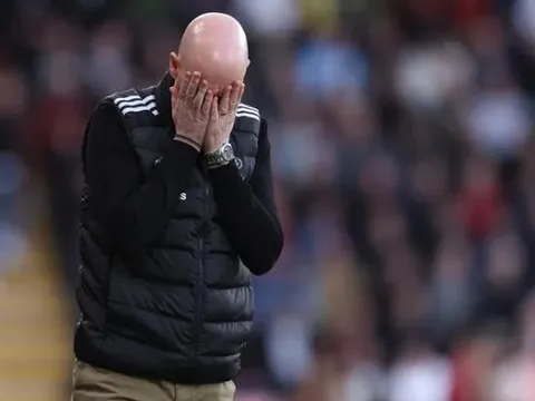 Ten Hag: "Tôi không trả lời câu hỏi đó"