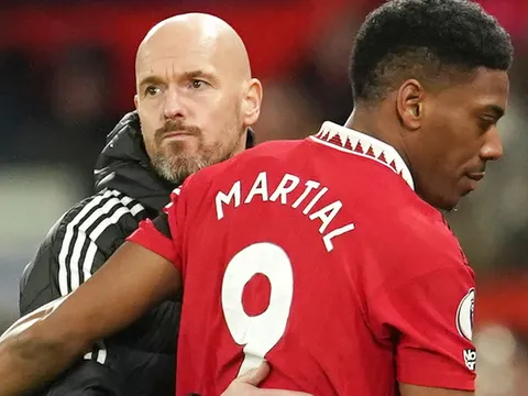 Ten Hag tống khứ Martial, ông chủ MU có động thái bất ngờ
