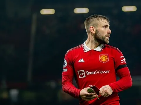 Ten Hag vốn có suy nghĩ về quyết định lạ dành cho Shaw từ trước