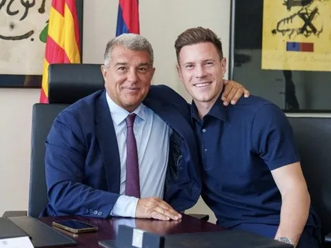 CHÍNH THỨC! Barcelona công bố hợp đồng mới