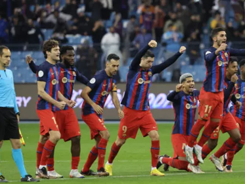 Ter Stegen hóa người hùng, Barcelona hẹn Real ở CK Siêu cúp Tây Ban Nha