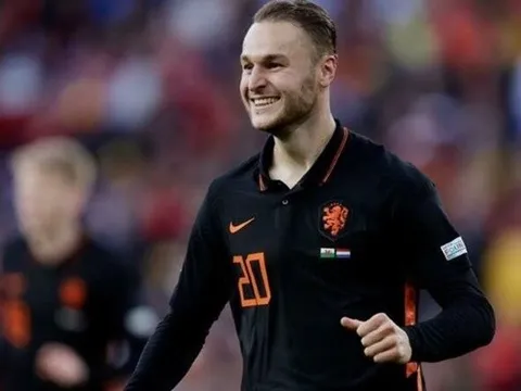 Liverpool chèo kéo đồng đội của Gakpo, Van Dijk