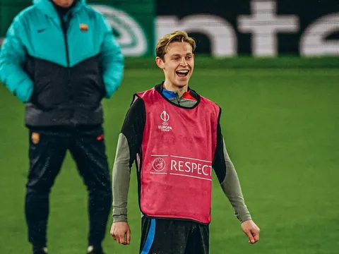 Thái độ của De Jong khi có mặt tại Old Trafford