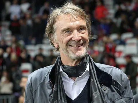 Thảm họa đang chờ nếu Man Utd rơi vào tay chủ người Anh