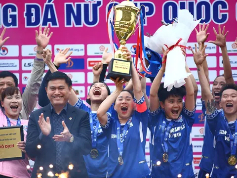 Than KSVN đăng quang cúp Quốc gia sau loạt 'đấu súng'