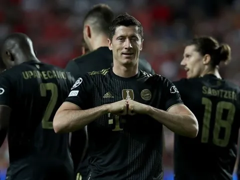 Thắng 4-0, Bayern đi vào lịch sử Champions League