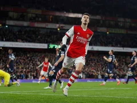 Thắng dễ West Ham, Arsenal chen chân vào top 4