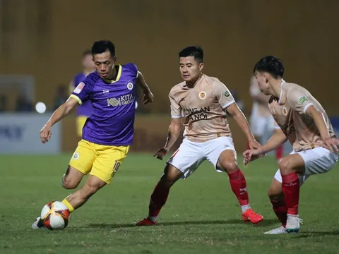 Thắng Hà Nội, HLV CAHN xót xa than đội bóng không có tiền