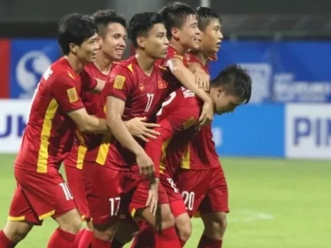 Thắng Malaysia, ĐT Việt Nam nhận thưởng nóng tiền tỷ từ VFF