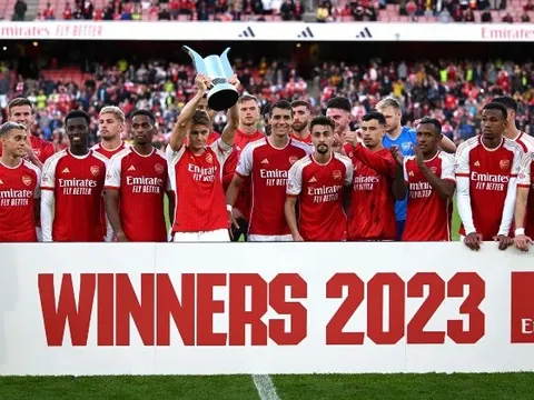 Thắng Monaco trong loạt luân lưu, Arsenal vô địch Emirates Cup