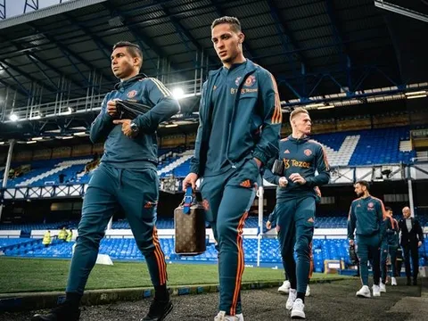 Thắng Tottenham, Fred khen ngợi 3 đồng đội