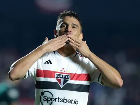 Thành London đại chiến vì ngôi sao người Brazil