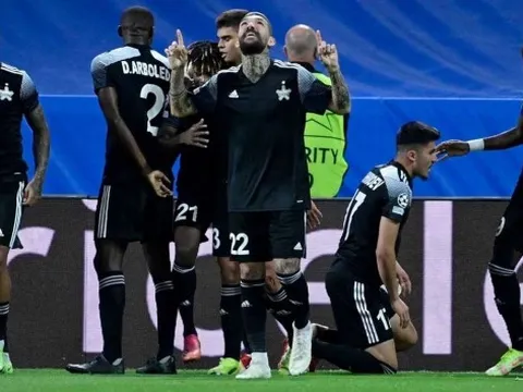 "Thật điên rồ!"