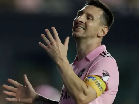 "Thật lạ lùng khi đối thủ muốn Messi ra sân"