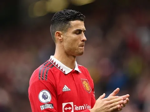 "Và đây là cách Ronaldo trả ơn Ten Hag"