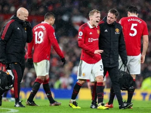 Thâu tóm 'đồng hương Mitoma', M.U có phiên bản nâng cấp của De Beek