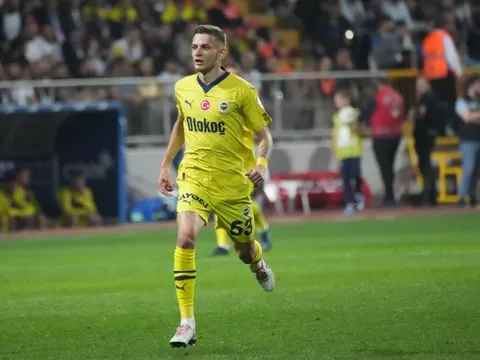 Thay Eriksen, M.U nhắm mua nhạc trưởng Ba Lan