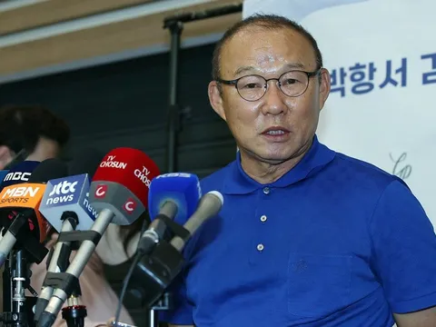 Thầy Park: 'Cầu thủ Việt Nam ngại sang Hàn Quốc thi đấu'