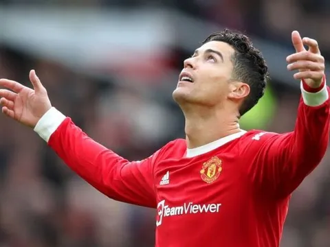 Thay Ronaldo, Man United đón Depay trở lại
